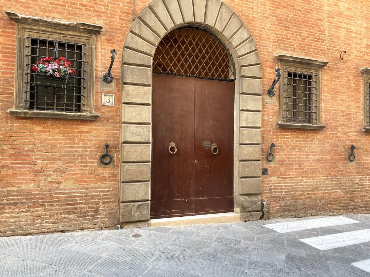 Violante House-Appartamento In Centro Storico Siena Eksteriør billede