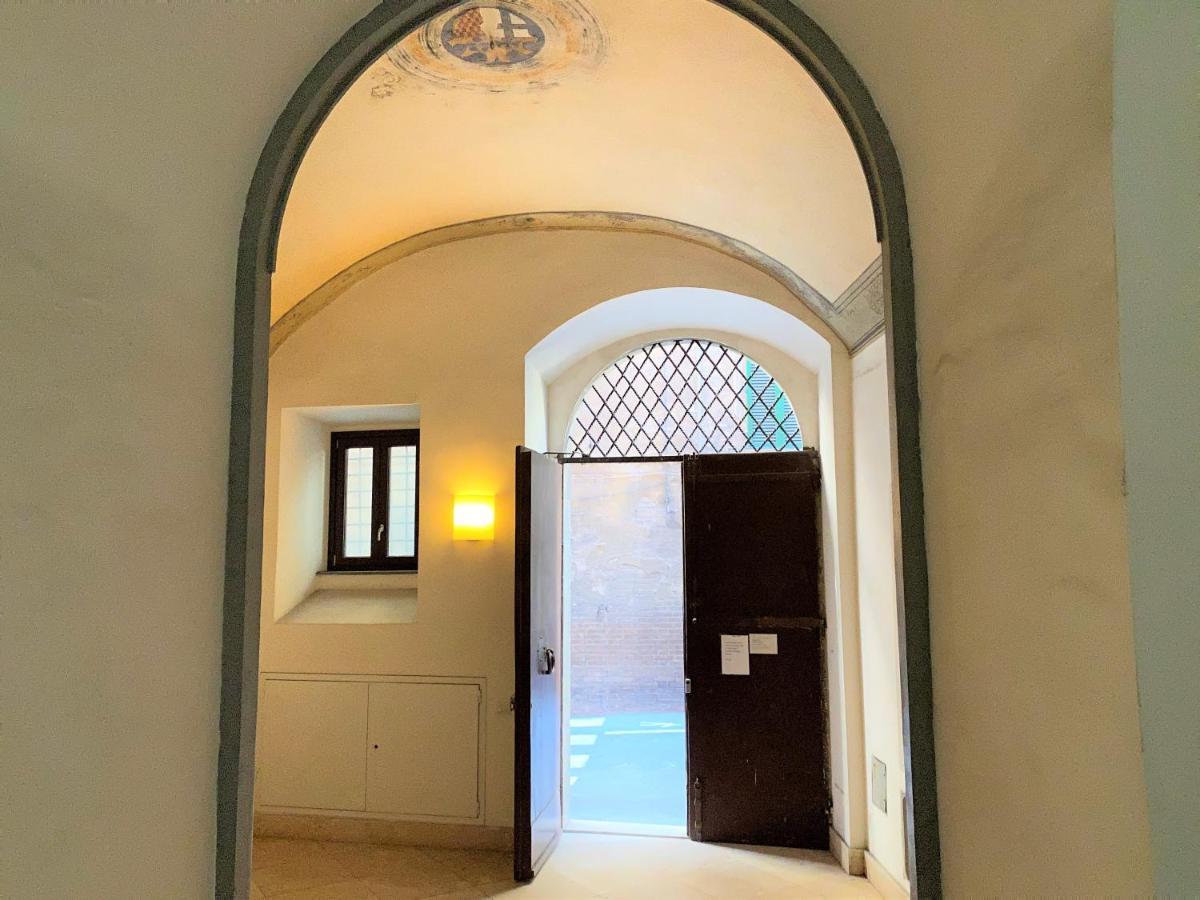 Violante House-Appartamento In Centro Storico Siena Eksteriør billede