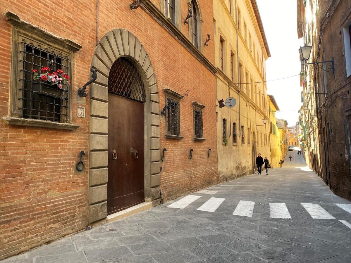 Violante House-Appartamento In Centro Storico Siena Eksteriør billede